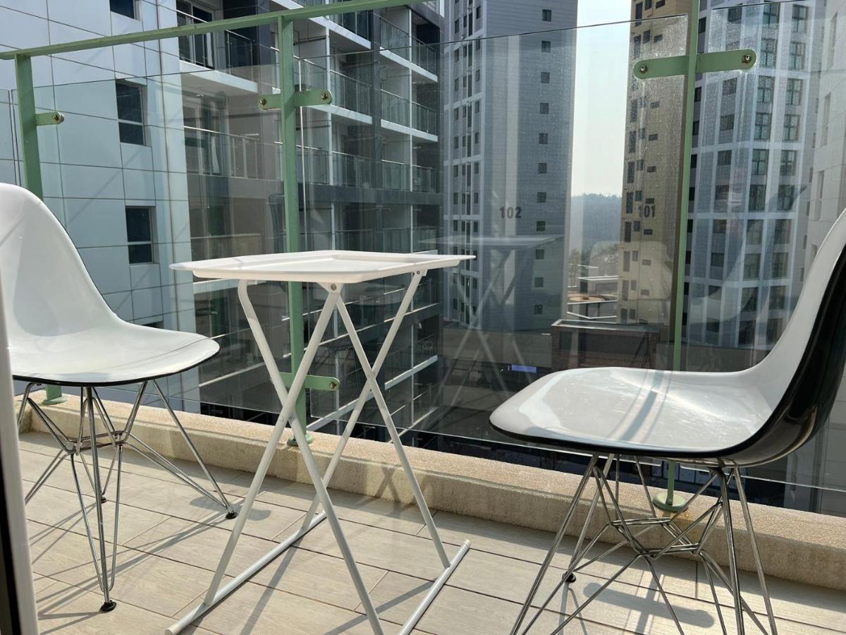 The Time Apartment Incheon Bagian luar foto